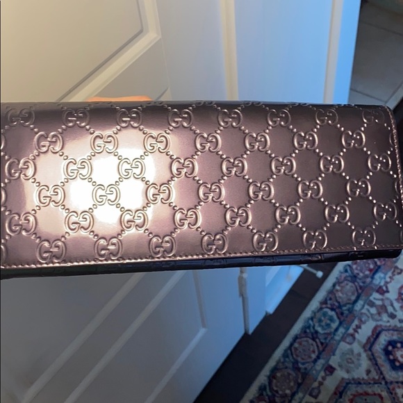 Authentic w dustbag Gucci monogram clutch - Picture 5 of 9
